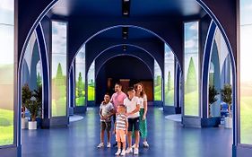 Vienna House Magic Circus at Disneyland® Paris